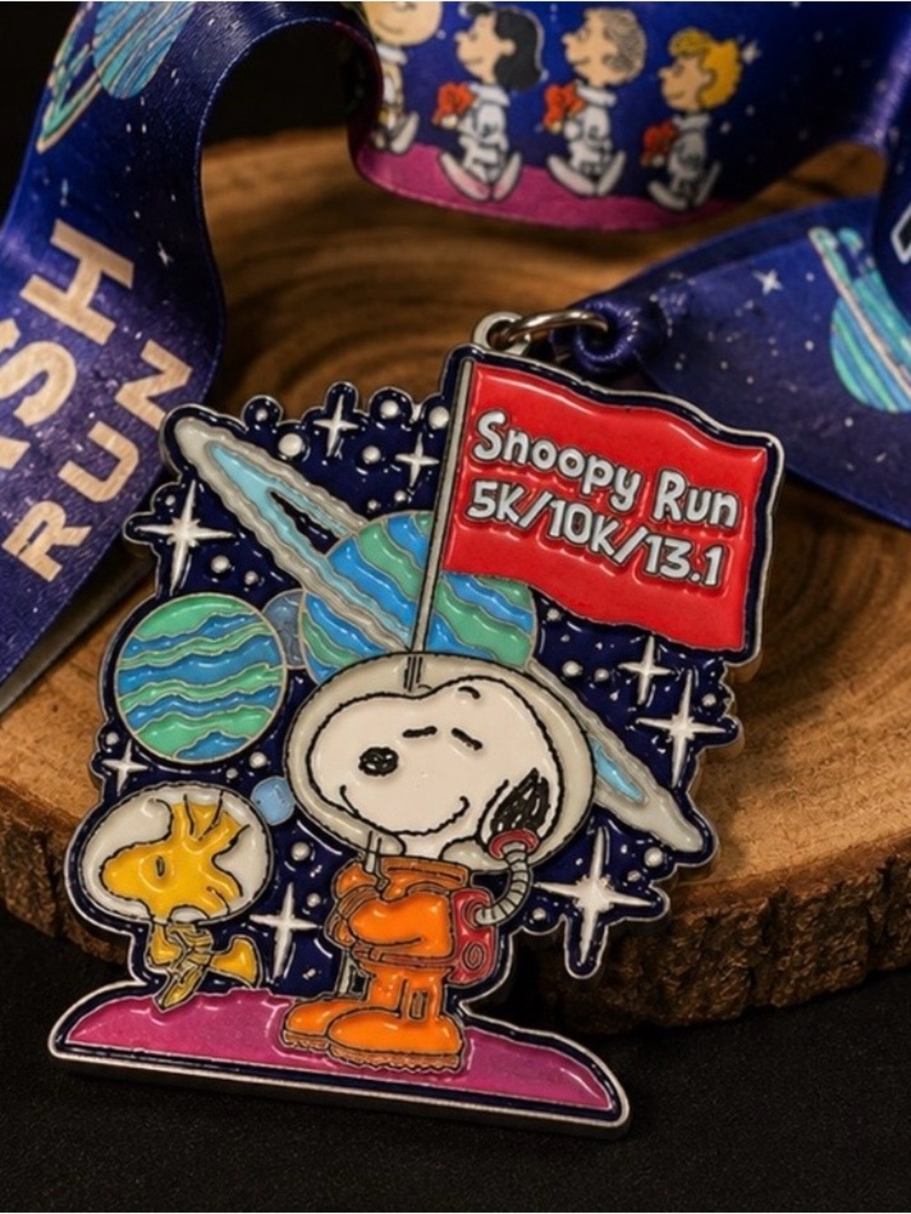 2023 Snoopy Run medal peanuts metal dash virtual run